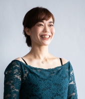 上岡 真佐子 上岡 真佐子